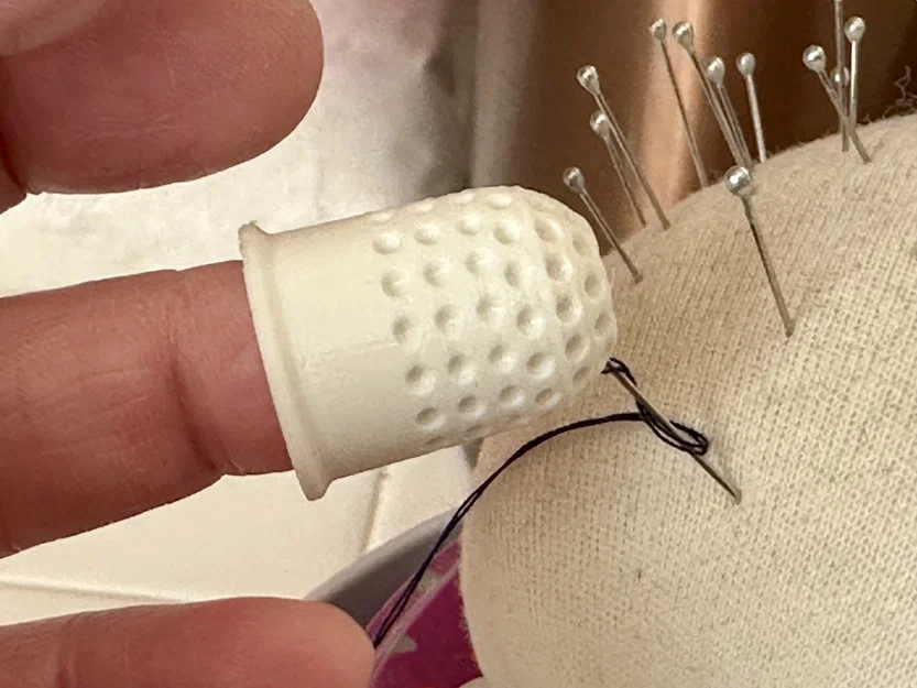Đê may kim Humble Thimble - Bảo vệ ngón tay khi may vá - Image 1
