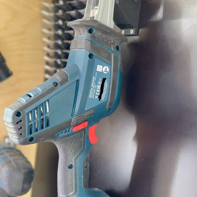 Giá treo tường Bosch Professional GSA 18 V-LI C (Wall Holder / Halter)