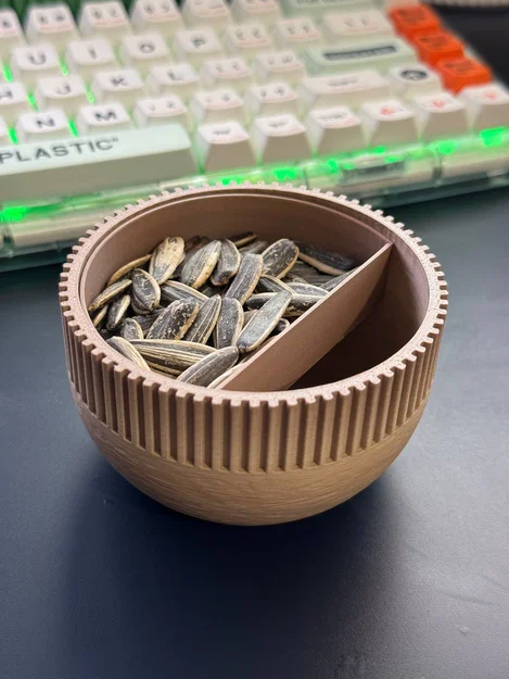 Tô 2 mảnh đựng hạt/đậu cười/đậu phộng (Seed/Pistachio/Peanut Bowl) - Image 1