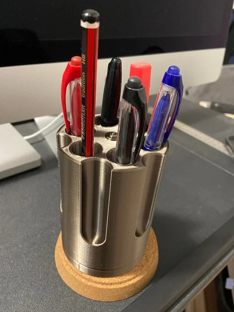 Pen Holder Spinny Thing - Kệ cắm bút xoay - Image 1