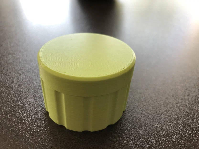 Hộp đựng đồ nhỏ gọn nắp vặn (Short Screw-Top Container) in 3D - Image 2
