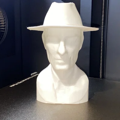 Tượng bust J. Robert Oppenheimer