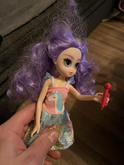 Mô hình micro cầm tay mini cho búp bê Barbie in 3D - Image 2