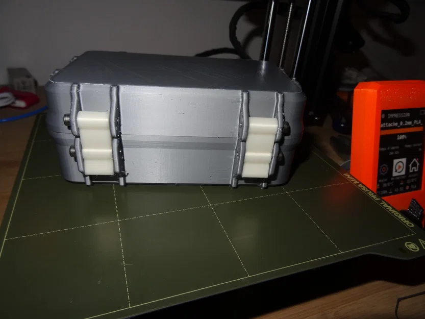 Rugged box remix – Hộp rugged bo fillet, đổi vít M3x20 kèm file SolidWorks - Image 2