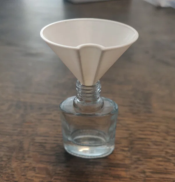 Phễu nhỏ và đơn giản - Image 1