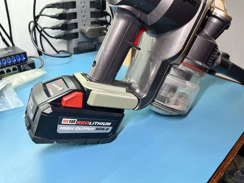 Adapter pin Milwaukee M18 cho Dyson DC16 - Image 1