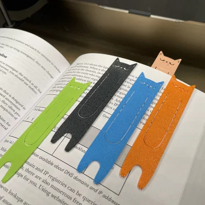 Bookmark Mèo Dài Khó Ở (Grumpy Long Cat Bookmark)