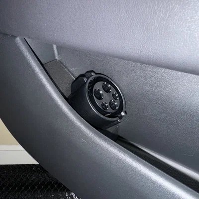 Dock adapter J1772 cửa tài xế Tesla Model 3 (gắn phía sau)