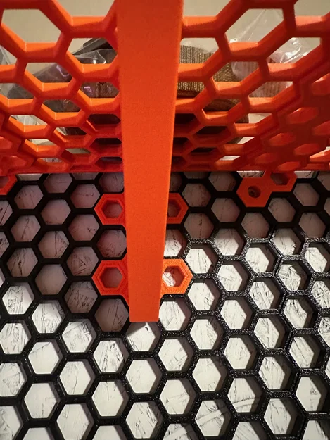 Giá treo kệ tường Honeycomb Storage Wall Shelf Mount - Image 5