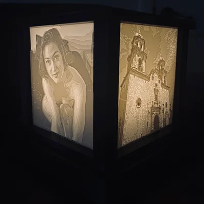 Đèn Lithopane kèm các tấm lithopane và đế lưu trữ