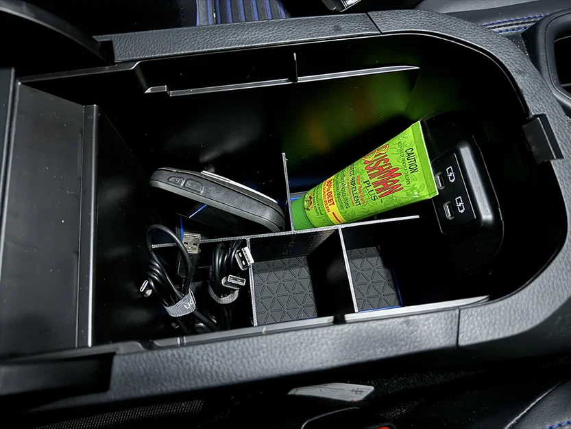 Vách ngăn hộc tì tay RAV4 (RAV4 Console Storage Divider) - Image 1