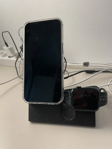 Đế sạc iPhone MagSafe + Apple Watch + AirPods của Apple - Image 2
