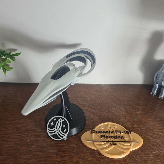 Mô hình tàu chiến Pterodon 1:30 (The Orville) để bàn in 3D - Image 9