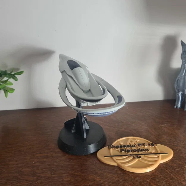 Mô hình tàu chiến Pterodon 1:30 (The Orville) để bàn in 3D - Image 11