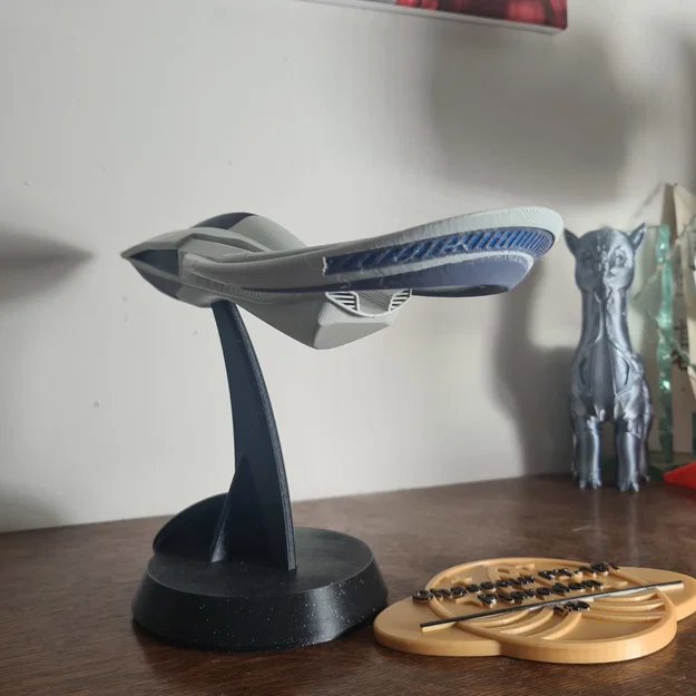 Mô hình tàu chiến Pterodon 1:30 (The Orville) để bàn in 3D - Image 12