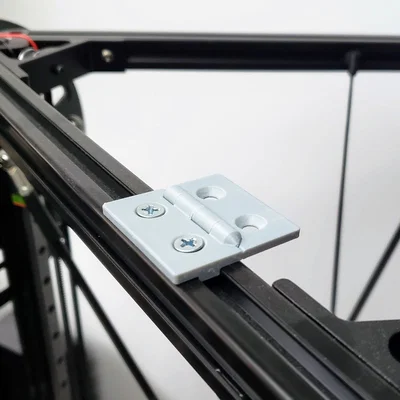 Bản lề dọc Print-In-Place cho nhôm định hình 2020