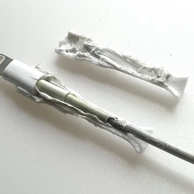 Giải pháp sửa đầu connector cáp Apple Lightning