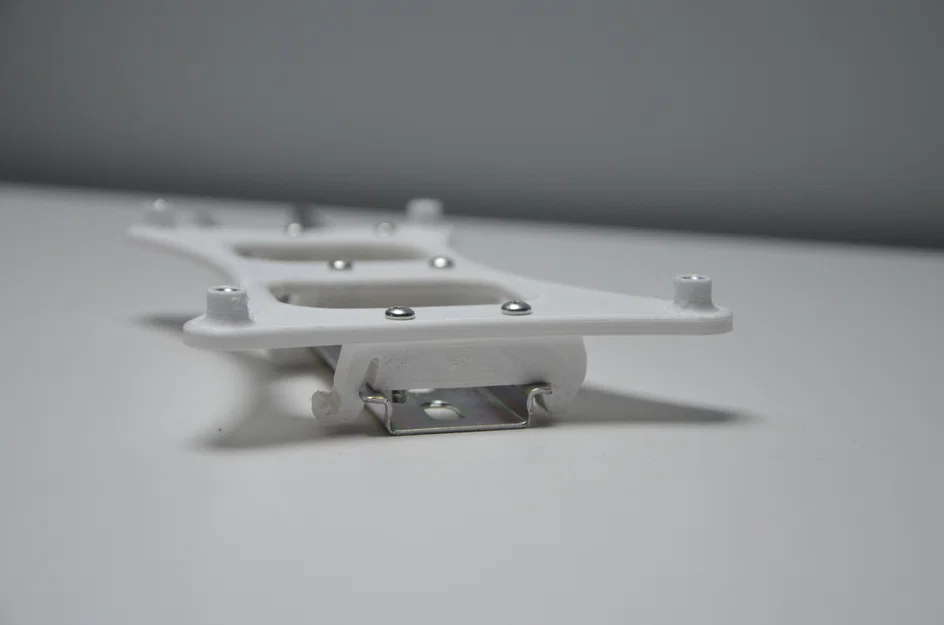 Giá đỡ DIN Rail cho bo mạch BIGTREETECH Manta M5P (3D Printing) - Image 2