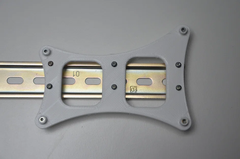 Giá đỡ DIN Rail cho bo mạch BIGTREETECH Manta M5P (3D Printing) - Image 3