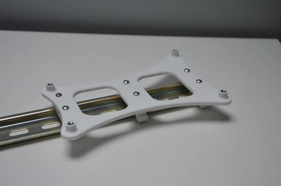 Giá đỡ DIN Rail cho bo mạch BIGTREETECH Manta M5P (3D Printing) - Image 4