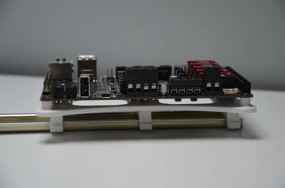 Giá đỡ DIN Rail cho bo mạch BIGTREETECH Manta M5P (3D Printing) - Image 5