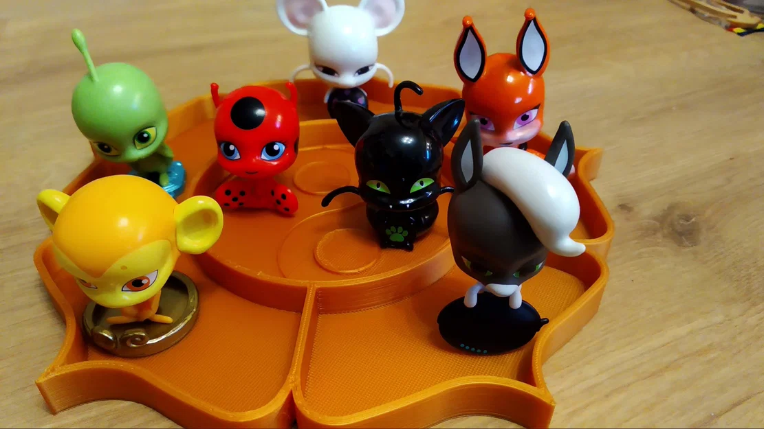 Mô hình hộp đựng Kwami Miraculous Ladybug thiết kế 3D độc đáo - Image 3