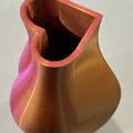 Bình hoa trái tim Valentine xoắn nhẹ - Thumbnail 5
