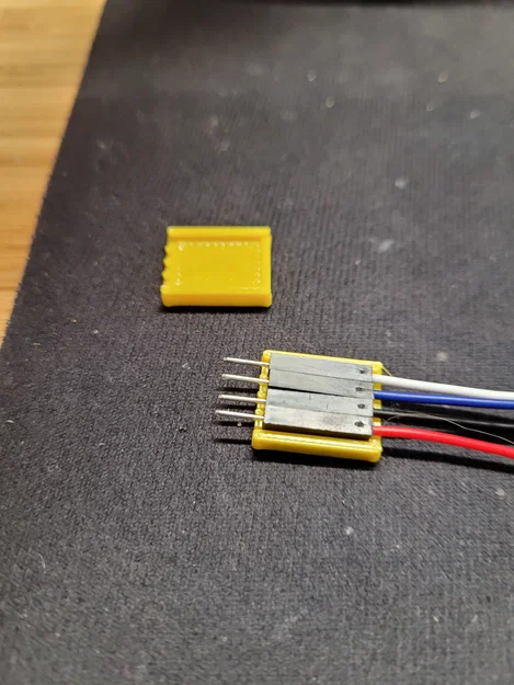 Vỏ connector Dupont 4 pin - Image 1