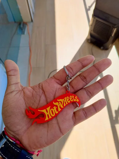 Móc khóa Hot Wheels thiết kế 2 màu cực chất cho dân chơi xe - Image 1
