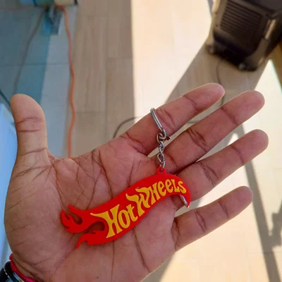Móc khóa Hot Wheels thiết kế 2 màu cực chất cho dân chơi xe