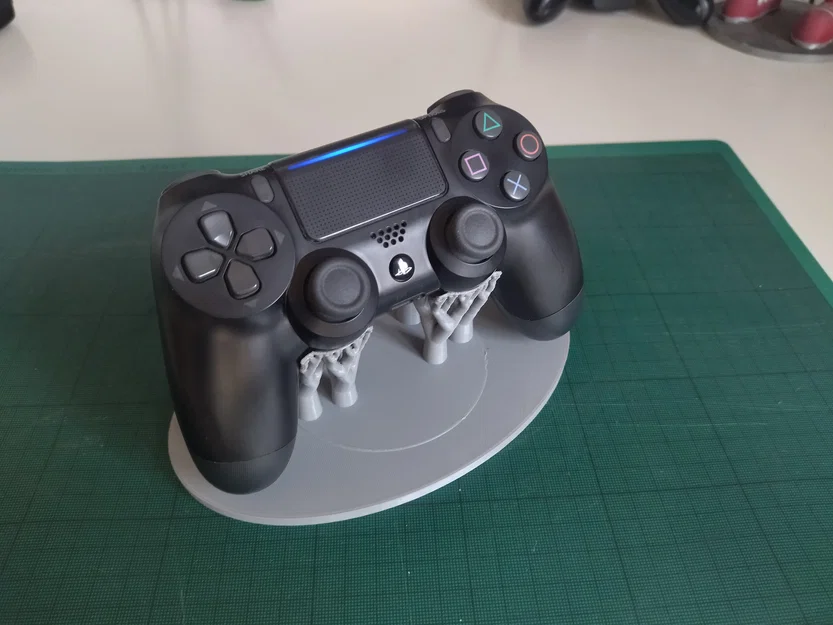 Đế dựng tay cầm PS4 kiểu organic (Contest) - Image 1