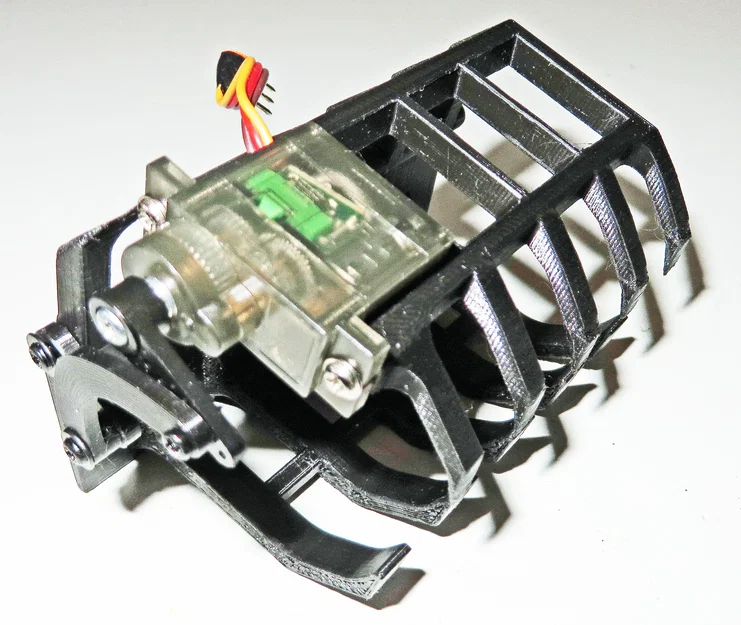 “Claw” cho RC SkidSteer V3.0 in 3D – tích hợp đầu nối quick release - Image 3
