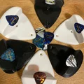 Giá Treo Tường Đa Năng Cho Đĩa Vinyl, CD & Sách – Khe Cắm Guitar Pick - Thumbnail 6