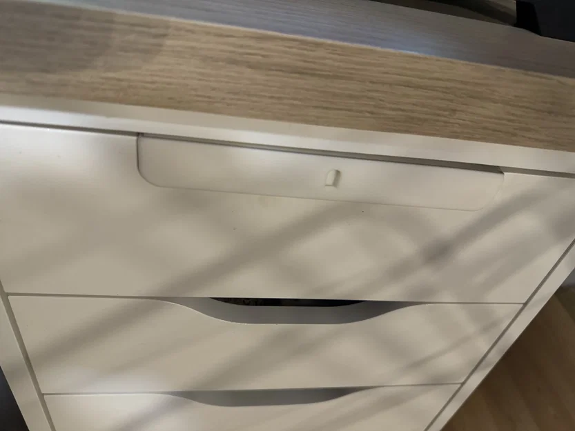 Tay nắm an toàn cho trẻ em cho ngăn kéo Ikea Alex - Image 1