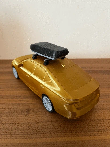 Mô hình hộp đựng đồ trên mui xe Škoda tỉ lệ 1:24 ấn tượng - Image 1