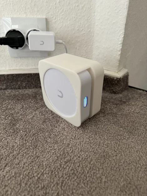 Giá Treo Tường UniFi Express (UniFi Express Wall Mount) - Image 1