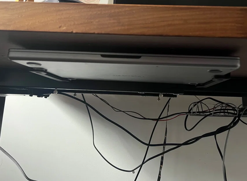 Giá treo MacBook Pro M3/M2/M1 Voronoi dưới mặt bàn (14/16 inch) - Image 2
