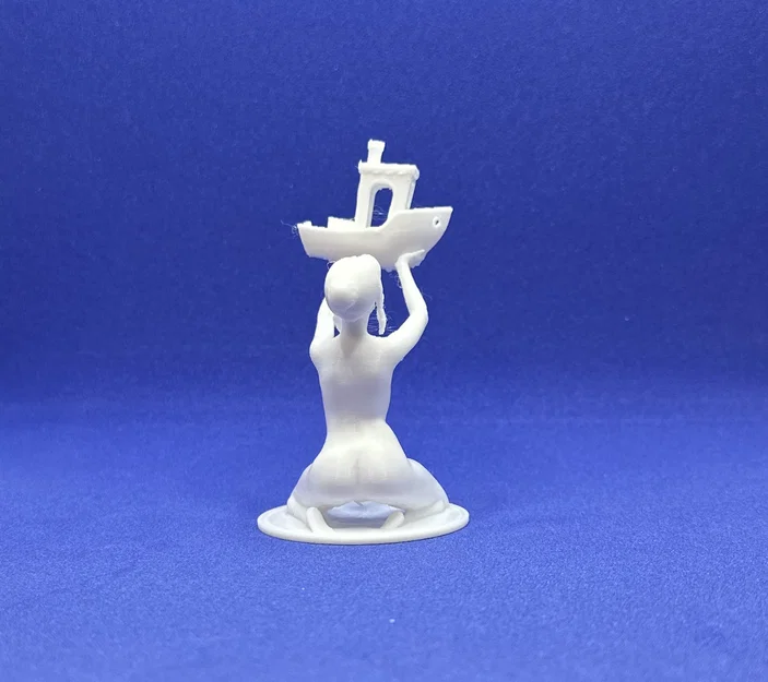 Mô hình nghệ thuật Women and Benchy trang trí bàn làm việc - Image 2