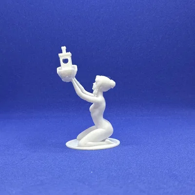 Mô hình nghệ thuật Women and Benchy trang trí bàn làm việc