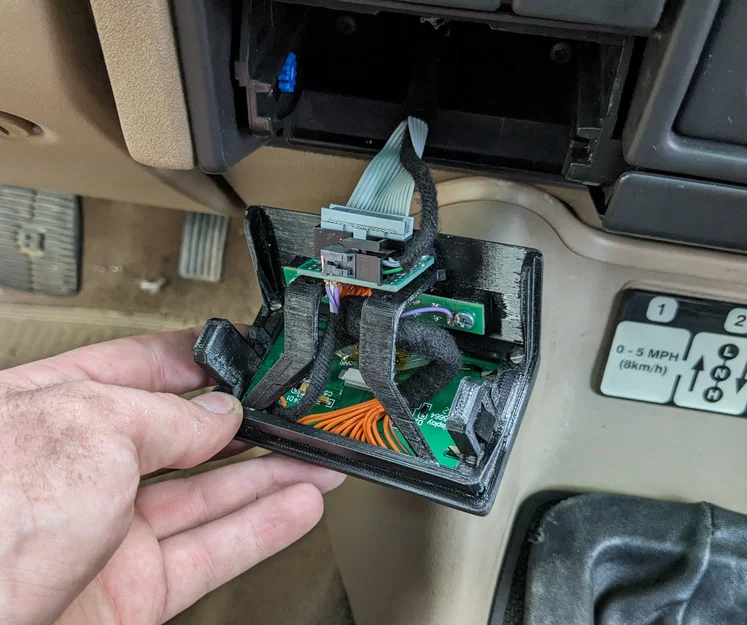 Holder OLED cho Land Rover Discovery 2 (thay khay gạt tàn) - Image 3