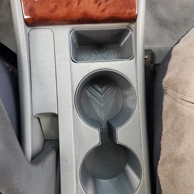 Lót hộc trung tâm Toyota Corolla 2003–2008 (khay ly & điện thoại)