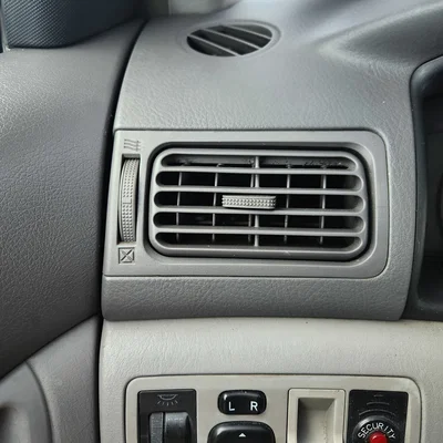 Miếng chêm khe gió A/C Toyota Corolla 2003-2008