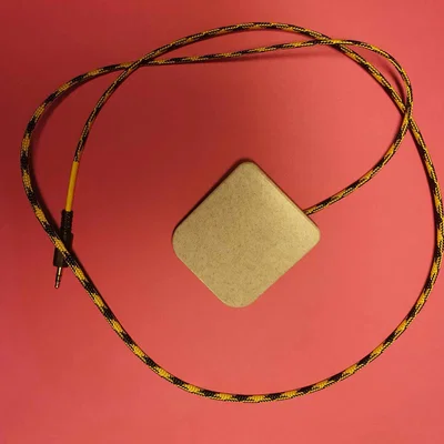 Công tắc đạp chân đơn giản (Simple foot switch)