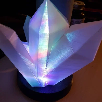 Đèn Pha Lê Phát Sáng (Glowing Crystal Lamp)