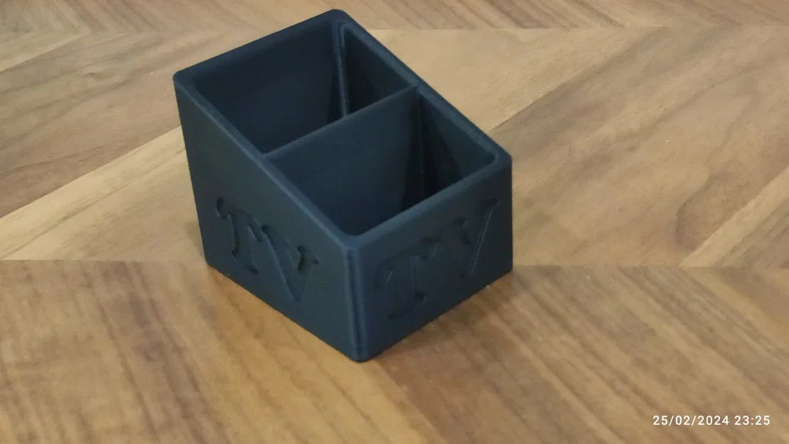 Khay Đựng Remote TV In 3D: Gọn Gàng, Tiện Lợi, Sang Trọng - Image 3