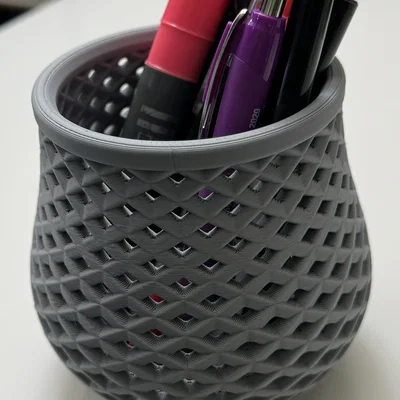 Ống Cắm Bút Spiral Sweep (Spiral Sweep Pencil Holder)