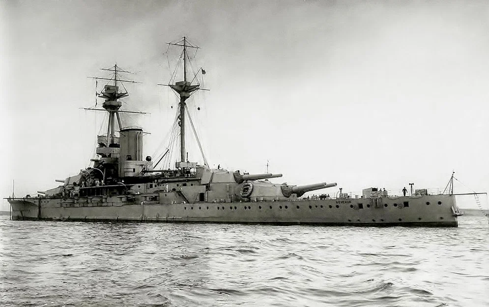 Mô hình thu nhỏ thiết giáp hạm dreadnought hạng R (R class) - Image 3