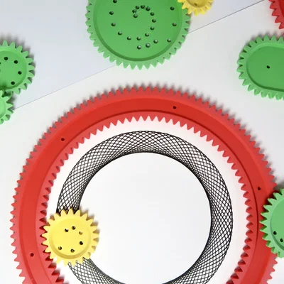 Spirograph – Bộ bánh răng vẽ Hypocycloid