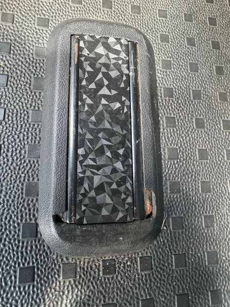 Nắp che điểm bắt ghế sau cho T5 Transporter - Image 2