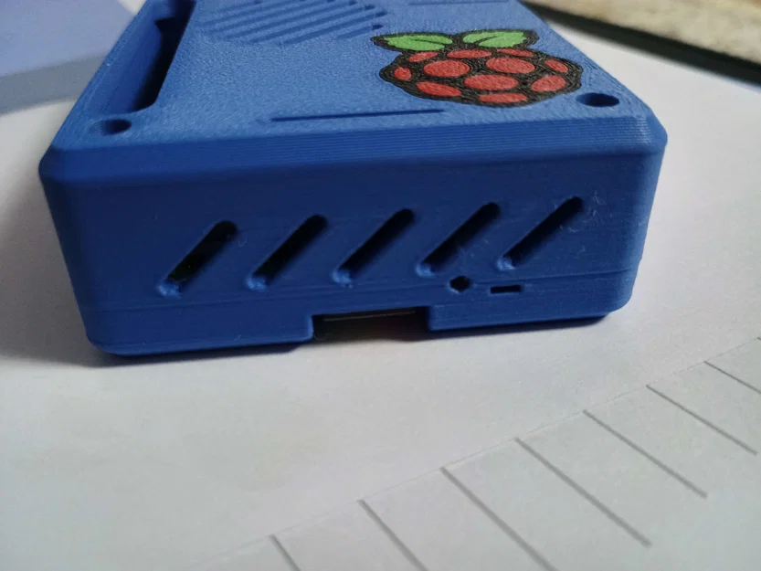 Vỏ bảo vệ Raspberry Pi 5 với thiết kế ốc vít và lỗ gắn nhiệt chắc chắn - Image 11
